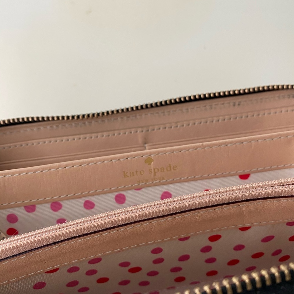 Kate Spade Wallet - Picture 2 of 3